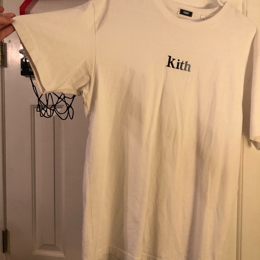 Men’s large Kith T Shirt